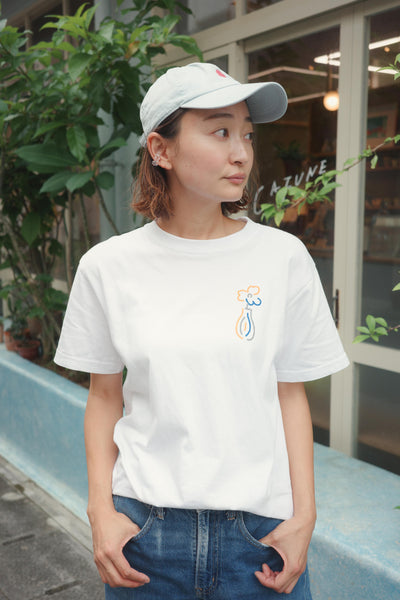 CAFUNEグラフィックTシャツ