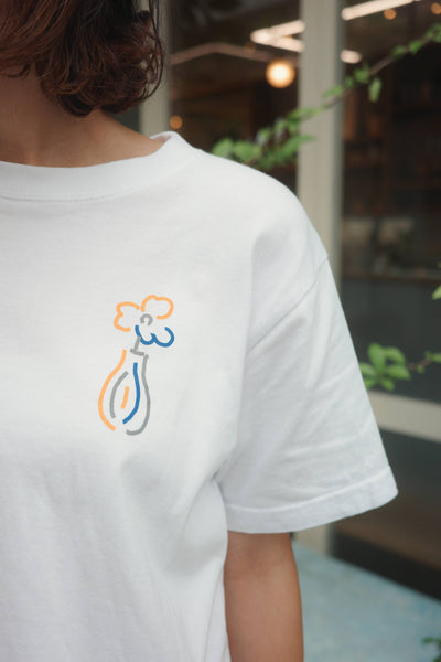 CAFUNEグラフィックTシャツ